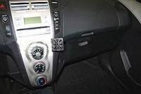 701055 Dash Mount Toyota Yaris 06 CM