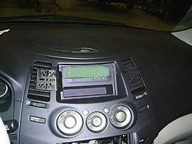 Dash Mount Mitsubishi Grandis 04